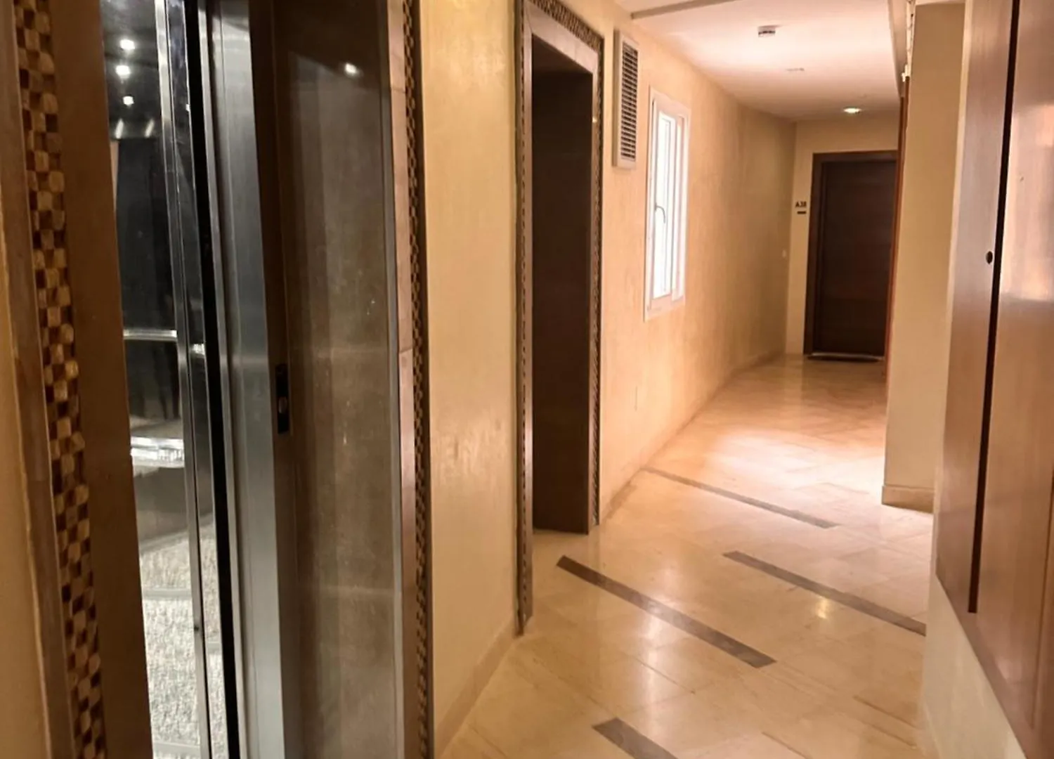Luxueux Appartement S1 Jardins De Carthage Tunis 0*,